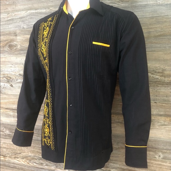 Mens Guayabera Shirt Black Linen Long Sleeve Golden Embroidery Handcrafted Linen - Picture 8 of 9